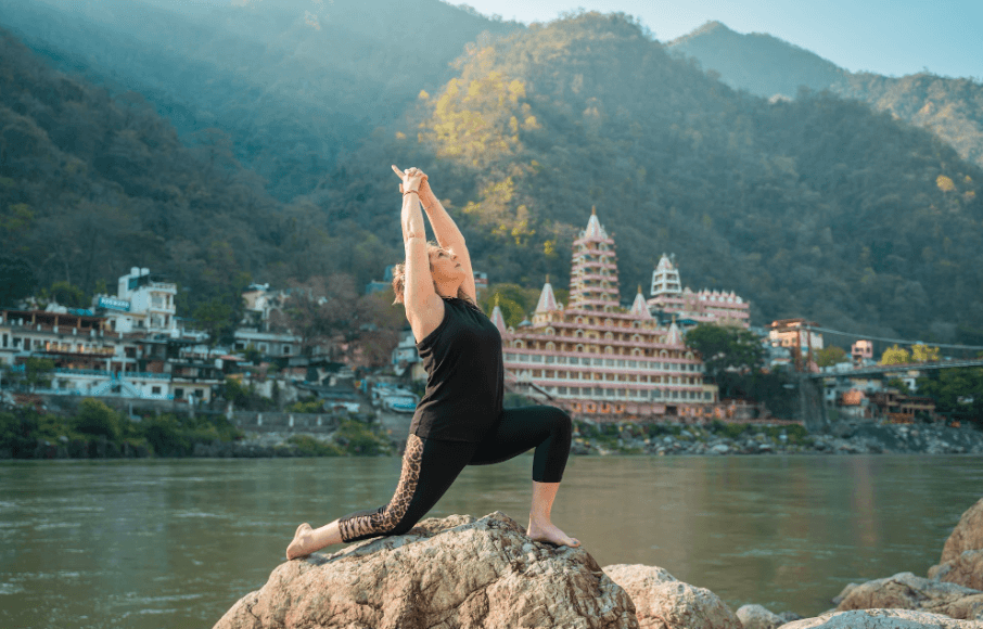 300 hour yoga teacher training in Rishikesh